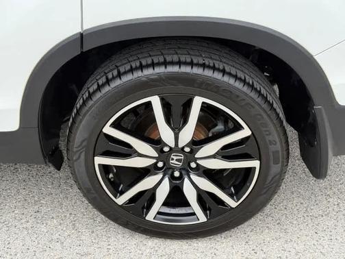 2021 Honda Pilot Touring 8-Passenger