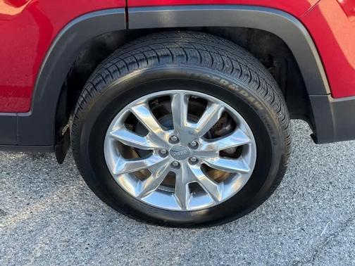 Deep Cherry Red Crystal Pearlcoat 2015 Jeep Cherokee Limited
