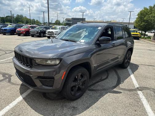2023 Jeep Grand Cherokee Altitude