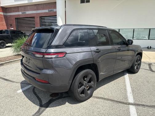 2023 Jeep Grand Cherokee Altitude