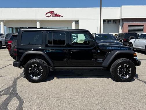 Black Clearcoat 2025 Jeep Wrangler 4xe Rubicon