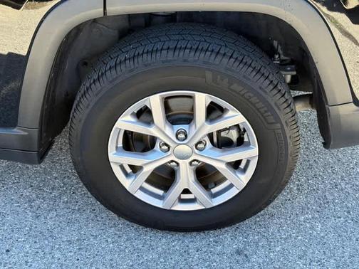 Diamond Black 2022 Jeep Grand Cherokee L Limited