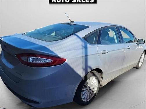 2016 Ford Fusion Hybrid SE