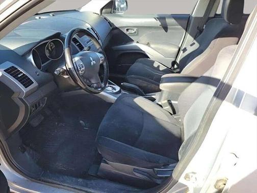 2012 Mitsubishi Outlander ES