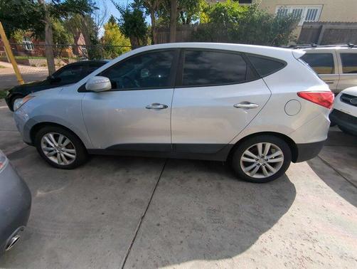 Photo 4 of 7 of 2010 Hyundai Tucson Limited