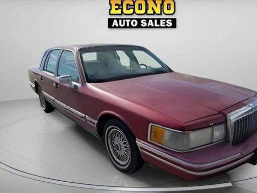 1993 Lincoln Town Car Signature