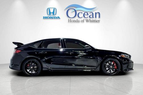 Crystal Black Pearl 2026 Honda Civic Type R