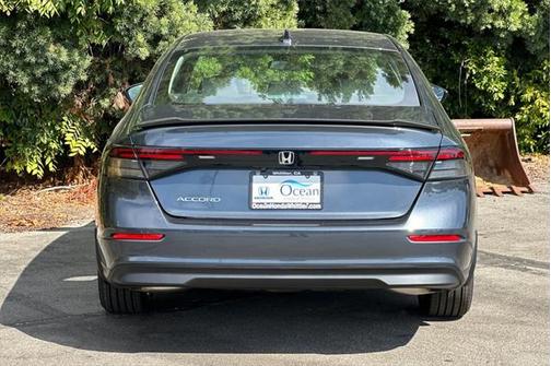 2025 Honda Accord LX 1.5T
