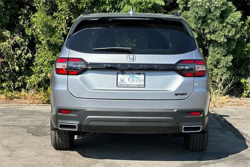 2025 Honda Pilot Sport