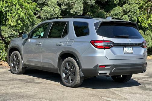 2025 Honda Pilot Sport