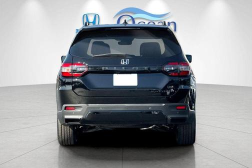 Crystal Black Pearl 2026 Honda Pilot Black Edition