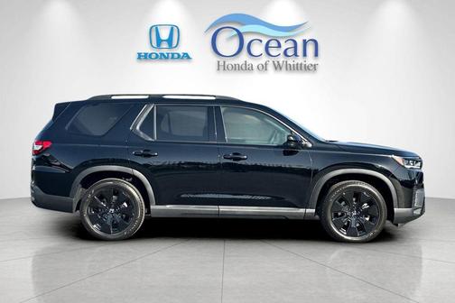 Crystal Black Pearl 2026 Honda Pilot Black Edition