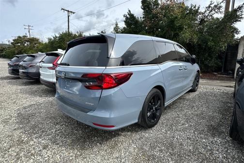 2024 Honda Odyssey 