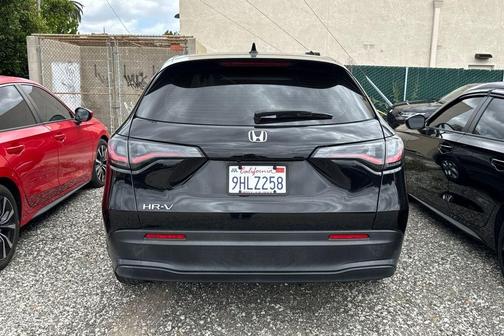 Crystal Black Pearl 2024 Honda HR-V LX