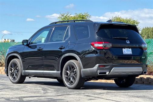 2025 Honda Pilot Touring 8-Passenger
