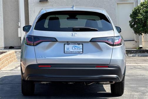 2026 Honda HR-V LX