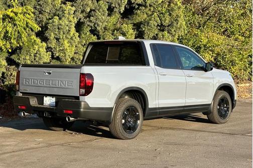 2025 Honda Ridgeline Black
