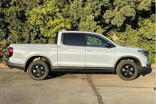 2025 Honda Ridgeline Black