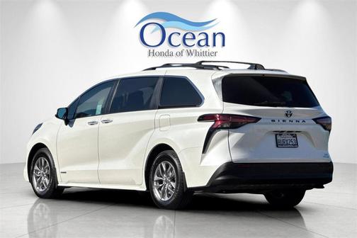 2021 Toyota Sienna XLE 7 Passenger