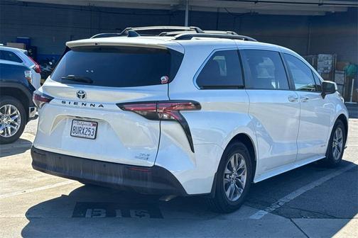 2021 Toyota Sienna XLE 7 Passenger