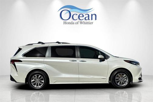2021 Toyota Sienna XLE 7 Passenger