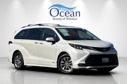 2021 Toyota Sienna XLE 7 Passenger