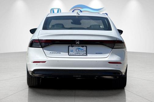 Platinum White Pearl 2026 Honda Accord Hybrid EX-L