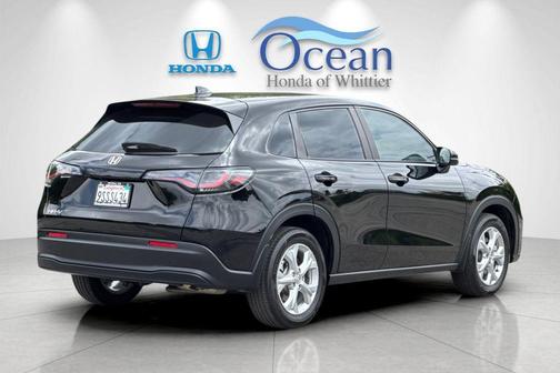 Crystal Black Pearl 2025 Honda HR-V LX