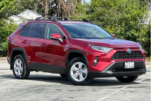 2021 Toyota RAV4 Hybrid XLE