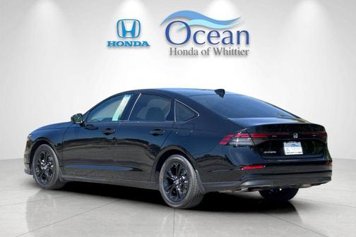 Crystal Black Pearl 2025 Honda Accord SE