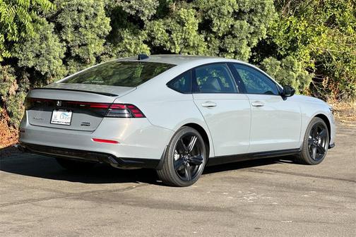 2025 Honda Accord Hybrid Base