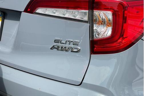 2022 Honda Pilot AWD Elite
