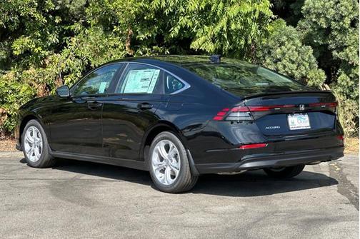 2025 Honda Accord LX 1.5T