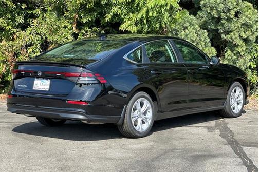 2025 Honda Accord LX 1.5T