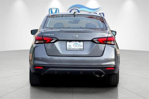 2023 Nissan Versa 1.6 SV