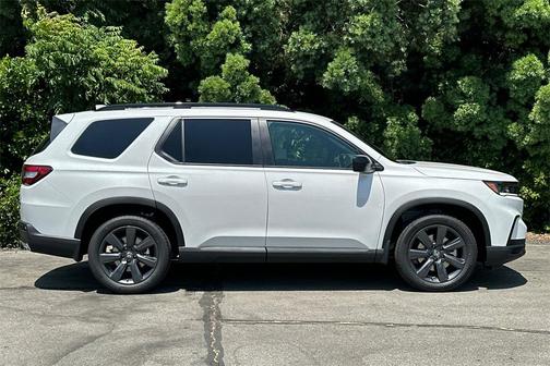 2025 Honda Pilot Sport