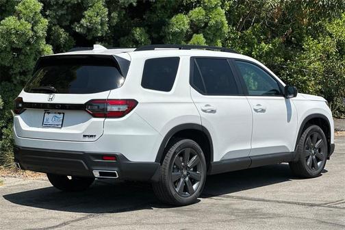 2025 Honda Pilot Sport