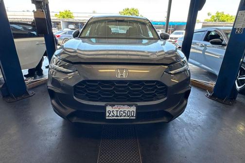Modern Steel Metallic 2025 Honda HR-V LX
