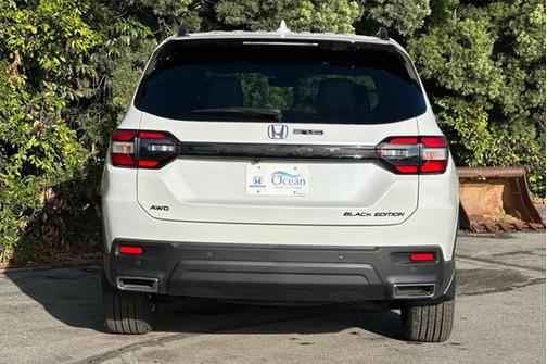 2025 Honda Pilot Black Edition