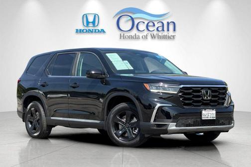 Crystal Black Pearl 2024 Honda Pilot EX-L 7-Passenger