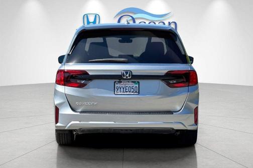Solar Silver Metallic 2026 Honda Odyssey EX-L