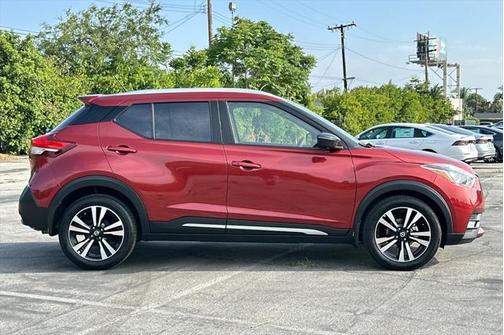 2018 Nissan Kicks SR