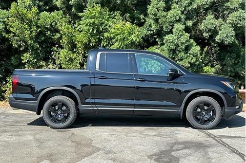 2025 Honda Ridgeline Black