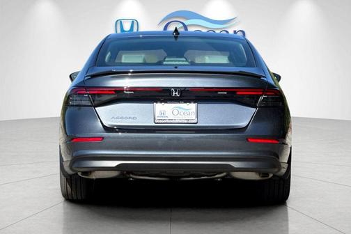 Meteorite Gray Metallic 2026 Honda Accord SE