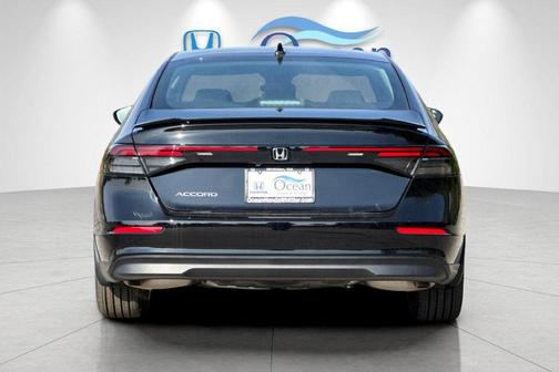 Crystal Black Pearl 2026 Honda Accord SE