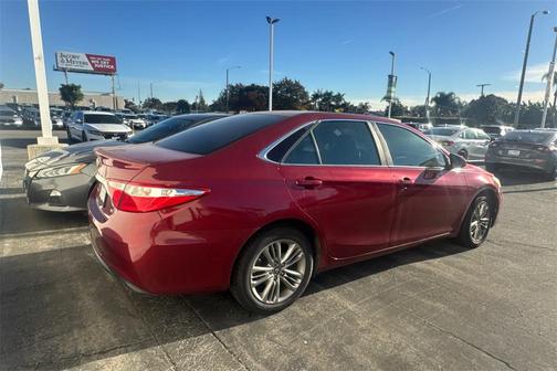 2017 Toyota Camry SE