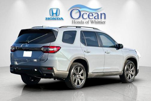 Sonic Gray Pearl 2026 Honda Pilot Sport