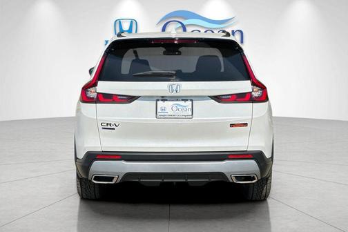 Platinum White Pearl 2026 Honda CR-V Hybrid TrailSport