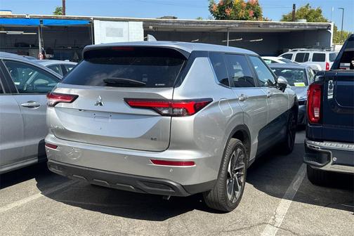 2024 Mitsubishi Outlander SE 2.5 S-AWC