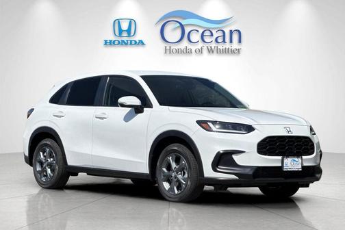 Platinum White Pearl 2027 Honda HR-V LX